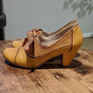 Vintage style heels
